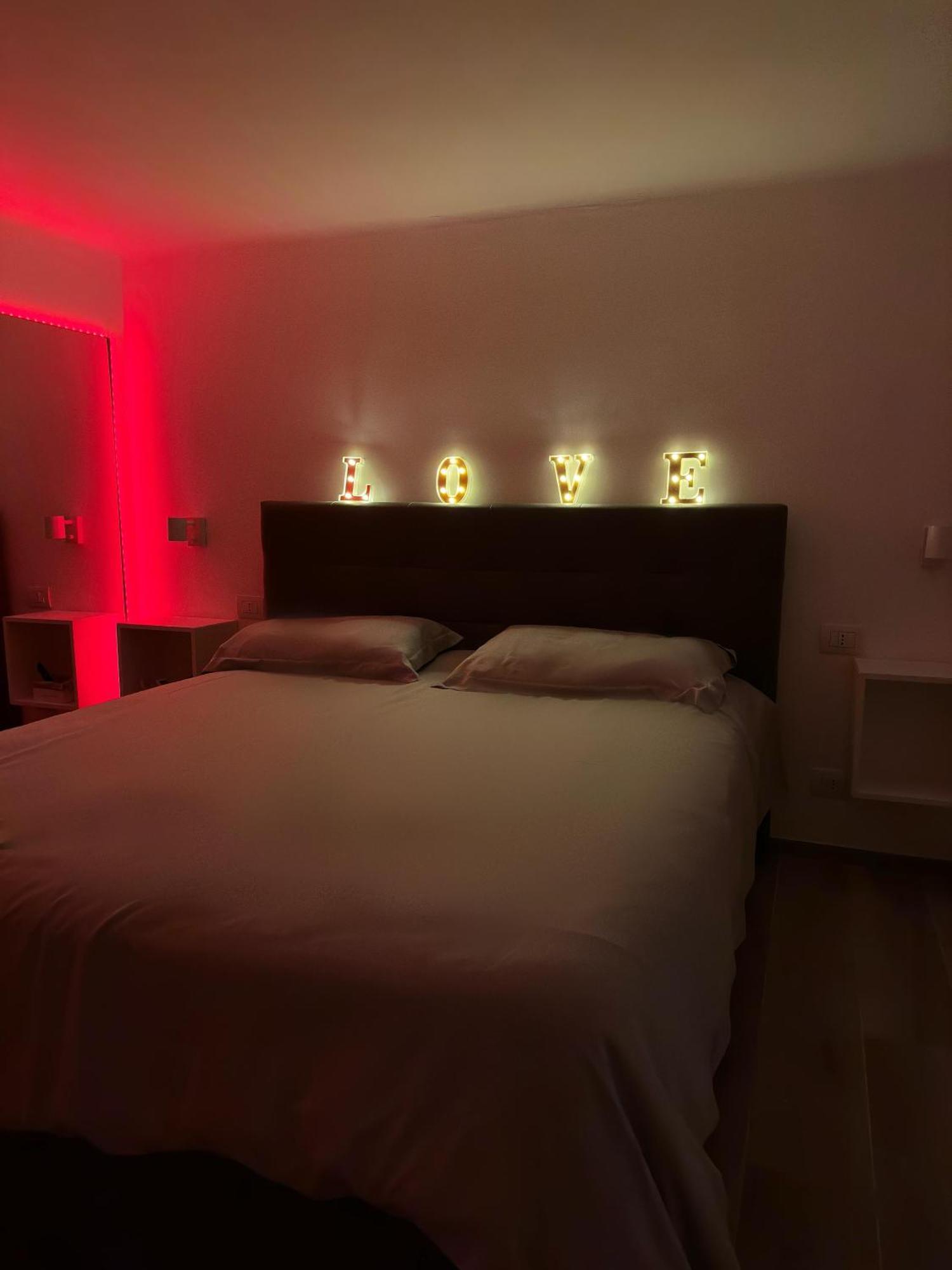 Visavi' Luxury Room Torre A Mare Esterno foto