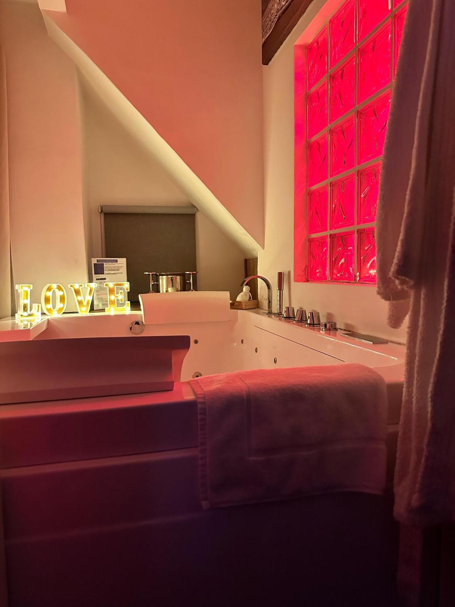 Visavi' Luxury Room Torre A Mare Esterno foto